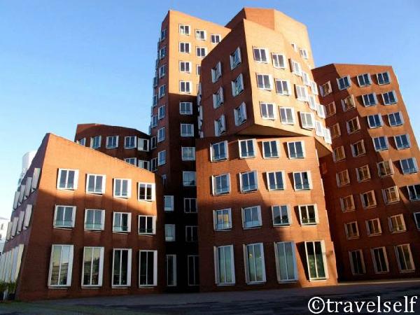 the most unusual buildings in the world photo