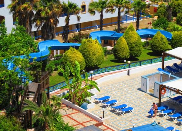 The territory of the hill of the hotel Aldemar Paradis Mare 5 * (Rhodes, Greece)