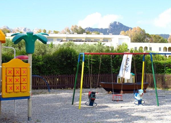 Отель для отдыха с детьми Irene Palace 4* (Родос, Греция) детская площадка