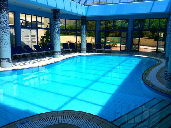 Отель для отдыха с детьми Lindos Princess (Родос, Греция) крытый бассейн