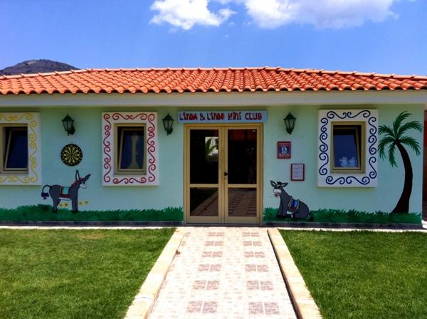 Отель для отдыха с детьми Lindos Princess 4* (Родос, Греция) мини-клуб