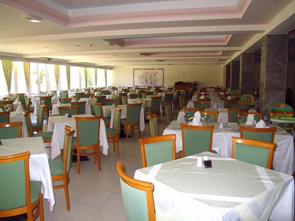 Отель для отдыха с детьми Sun Beach Resort Complex 4* (Родос, Греция) ресторан