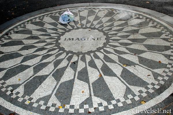мозаика Imagine в Центральном Парке Нью Йорк