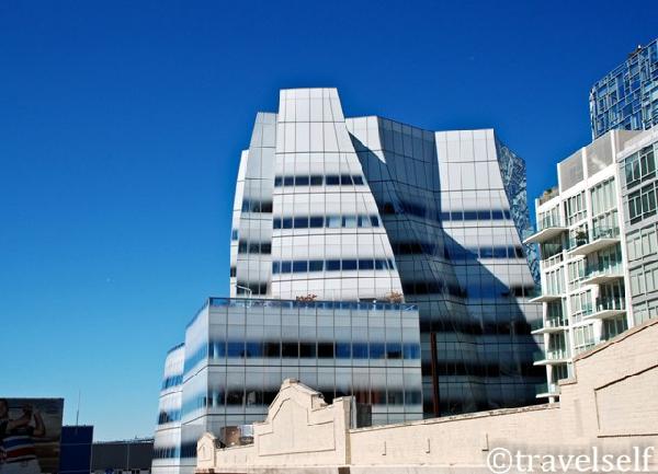 Unusual Buildings Frank Gehry New York