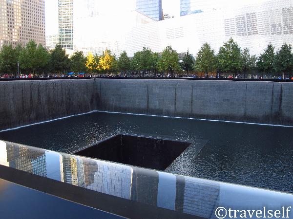 мемориал фонтан 9/11 фото Нью Йорк 