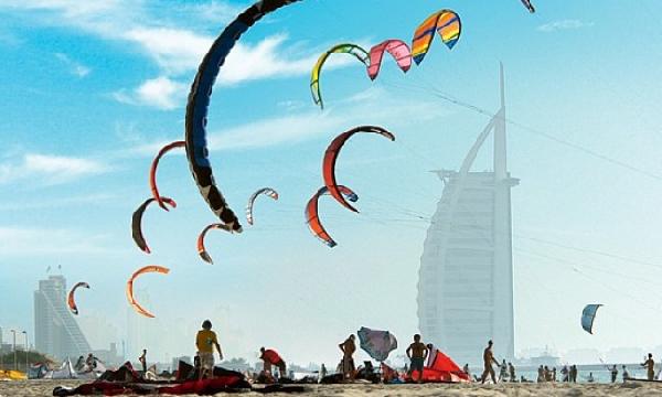 kite surfing in dubai