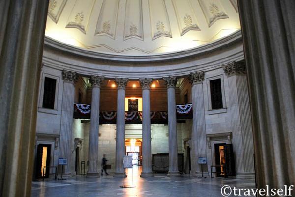 Federal Hall inside photo